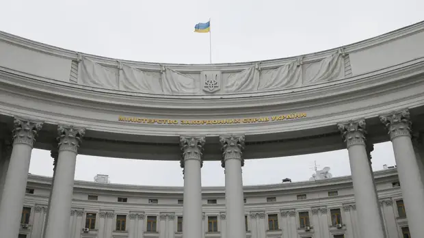 Киев допустил установление истины по сбитому Boeing без чёрных ящиков