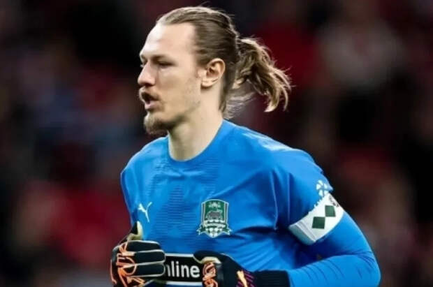 Вратарь «ПСЖ» Сафонов по-французски разнес журналиста в ответ на провокацию