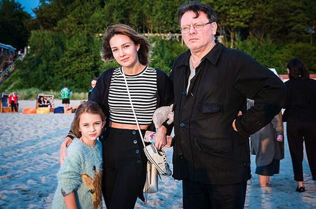 Зоя Тодоровская с мамой Евгенией Брик и отцом Валерием Тодоровским