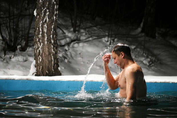 Более 1000 добровольцев ВСКС обеспечили порядок на Крещенских купаниях