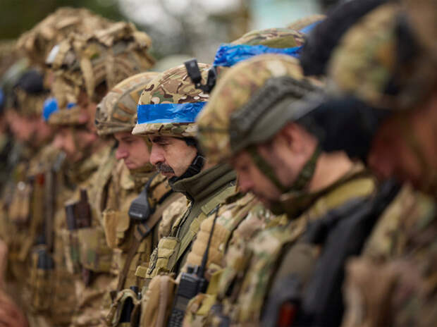 Избранным украинцам разрешили рвать повестки: зэки стали «пятой колонной»