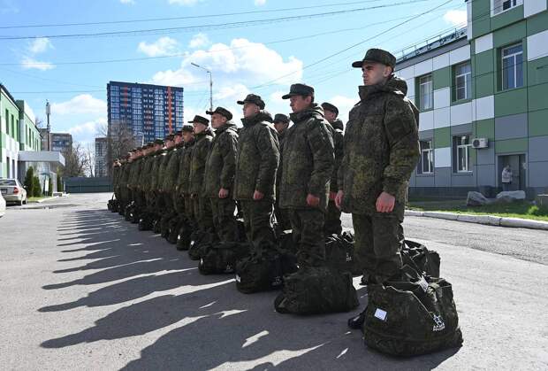 Законность поручения властей региона России о поиске контрактников на предприятиях оценили