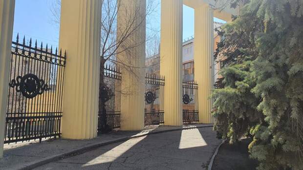 Дом Павлова с колоннадой. Современный вид