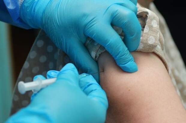 Испытания вакцины «Спутник V» на детях могут начать в ближайшие недели