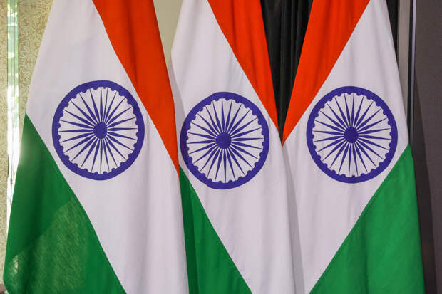 В России рассказали о переговорах с Индией по выпуску SJ-100