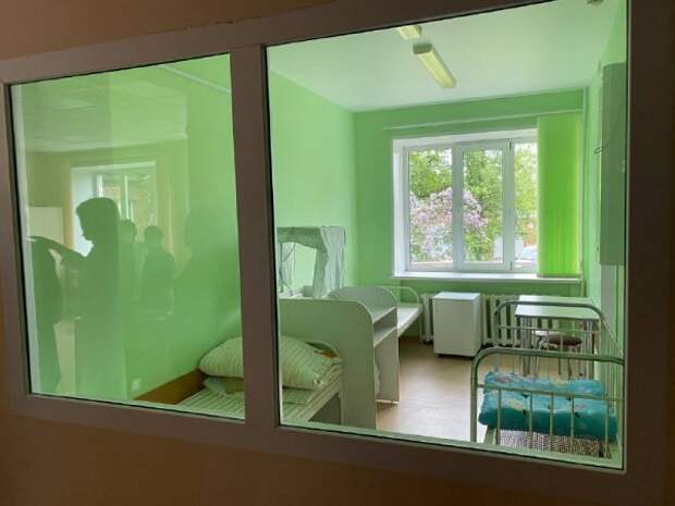 В Дебёсской районной больнице рабочие завершили ремонт педиатрического отделения