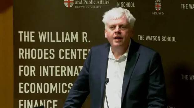 Профессор Фаррелл: ЕС надо применить против США вариант ядерного сдерживания в