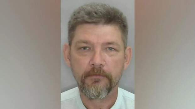 В Оренбуржье обнаружили автомобиль разыскиваемого за стрельбу в полицейских