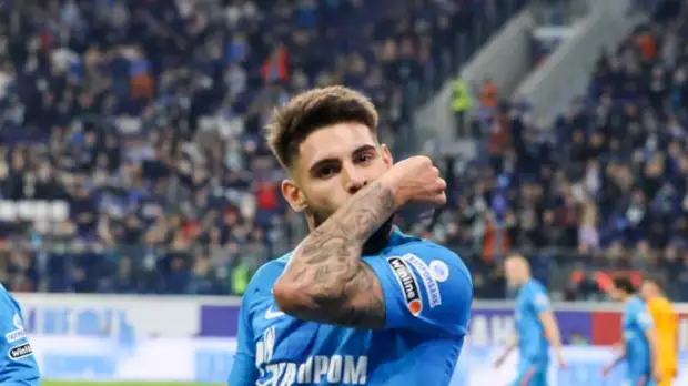 Нападающий «Зенита» Юри Алберто вернулся в Россию