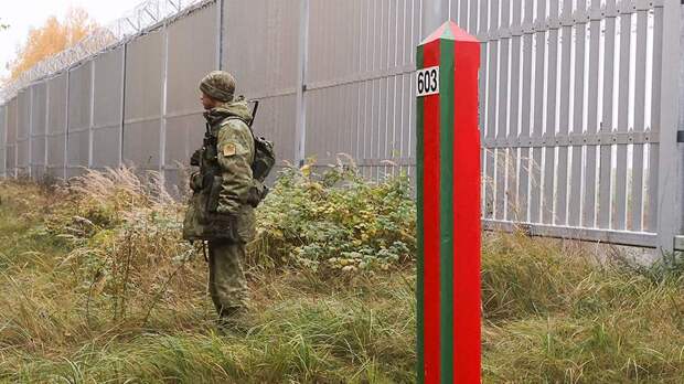 Лукашенко дал указания по действиям пограничников на границе с Литвой