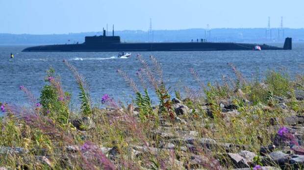 11 июня, накануне Дня России, из Северодвинска вышла на заводские ходовые испытания очередная атомная подводная лодка 4-го поколения «Архангельск». Это уже пятая субмарина серии 885 и 885М.