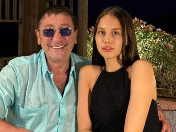 Пока все думали, что Лепс расстался с невестой, между ними кипит страсть — видео