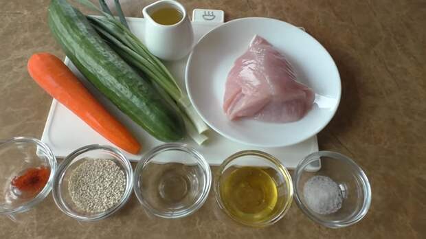 3 новых салата из огурцов Салат, Приготовление, Другая кухня, Вкусно, Рецепт, Видео, Длиннопост, Огурцы, Кулинария