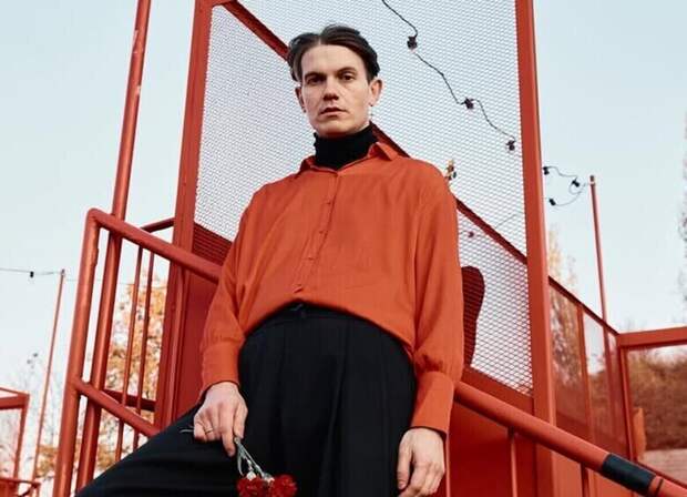 Запрет на фото: в Петербурге прощаются с Николаем Комягиным, лидером Shortparis