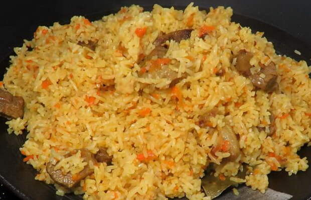 Вкусный и рассыпчатый плов. Вкусный и рассыпчатый плов.