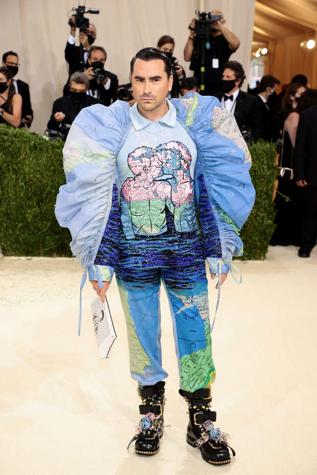 Met Gala-2021: Кристен Стюарт, Лили-Роуз Депп и Дженнифер Лопес Met Gala-2021: Кристен Стюарт, Лили-Роуз Депп и Дженнифер Лопес