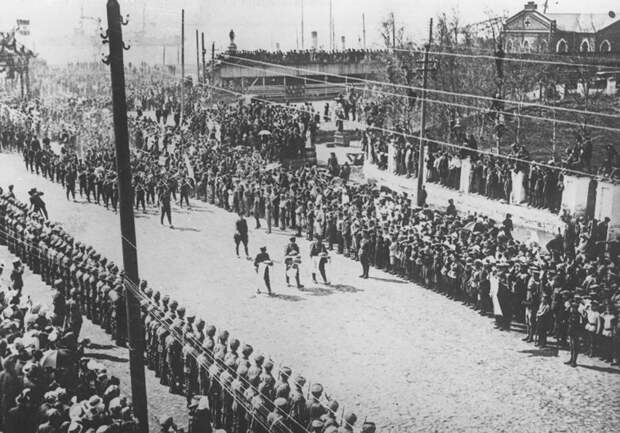 Зачем британские войска напали на Россию в 1918 году?