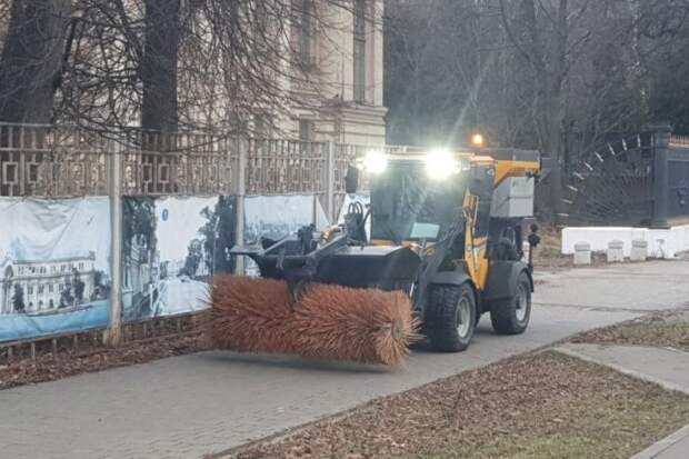 В Туле 25 ноября продолжается городская уборка