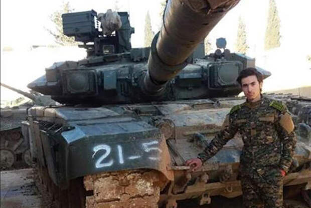 Российские экипажи на Т-90, в основном, занимались охраной российских военных объектов.