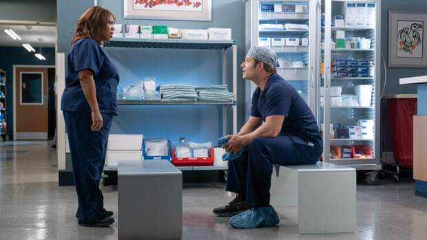 Grey’s Anatomy Season 21 Episode 9 Spoilers Tease A Devastatingly Intense Premiere