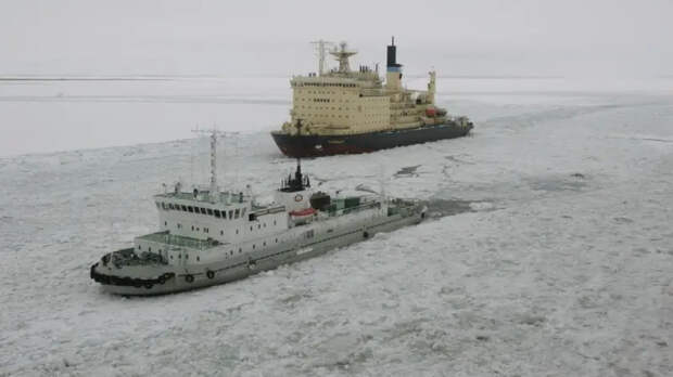 Жест доброй воли: ледоколы РФ все же спасли конкурентов Москвы в Финском заливе