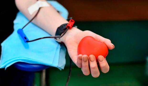 Почти 100 тыс. москвичей стали донорами крови в прошлом году
