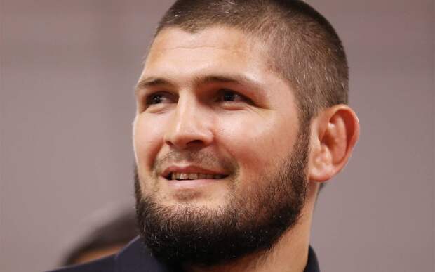 «Hala Madrid» — Хабиб потролил легенду «Барселоны» Иньесту