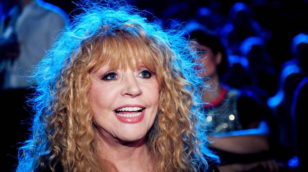 «Золотой Орфей», браки по расчету и отъезд из РФ: жизнь Аллы Пугачевой