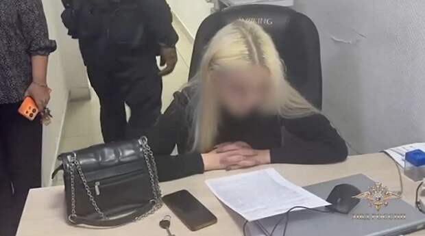 В Новосибирске задержали двух женщин за незаконные экзамены мигрантам