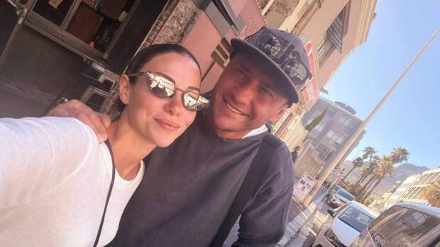 «Костюм надел, штаны забыл»: Прилучный получил самое важное поздравление