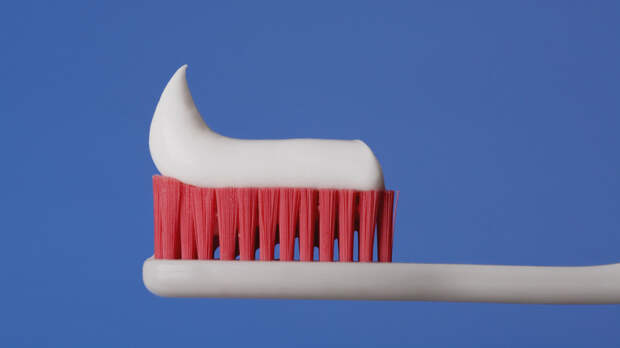 Врач Болибок раскрыл, может ли зубная паста быть причиной аллергии