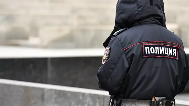 Мужчина с ножом ранил двух человек в храме в центре Москвы