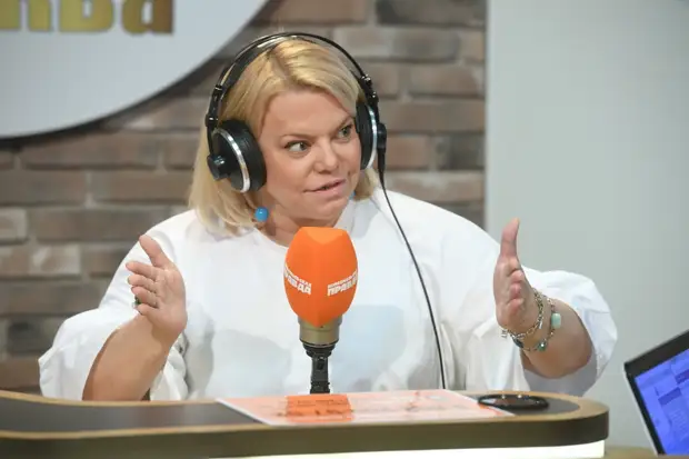 Поплавская объяснила травлю России: "Сожжём Чучело!"