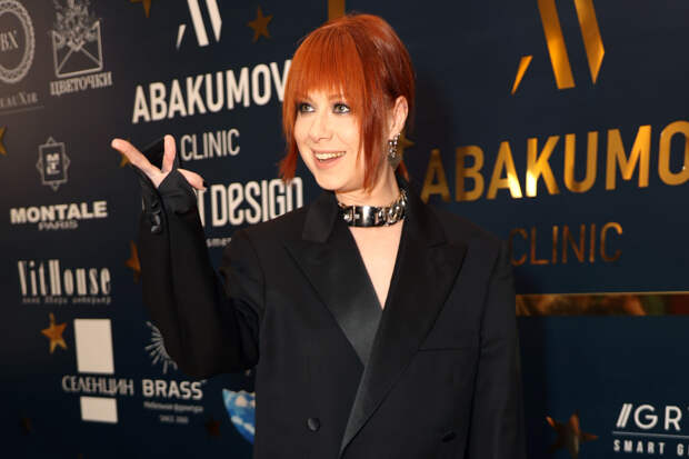 «По своей глупости»: Юлия Савичева призналась, что жалеет об уходе от мужа