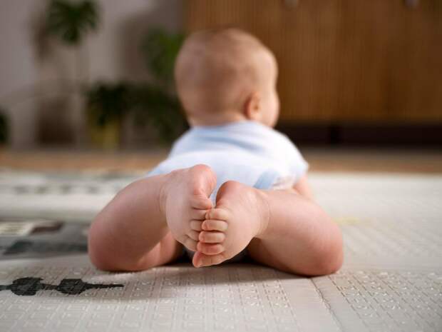 Пара отдала годовалую дочь в другую семью, несмотря на желание бабушки опекать ее: «Думаю, они продали ребенка»