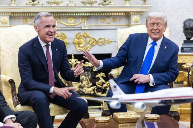 Трамп "признался в любви" Путину на встрече с канадским премьером