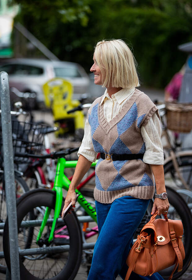 Жилет осень 2021