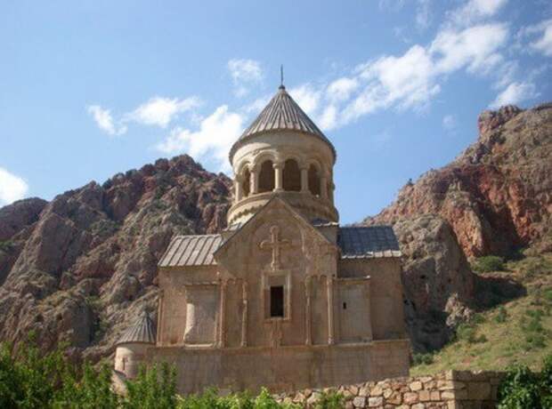 Топ-10: Странные и необычные достопримечательности в Армении