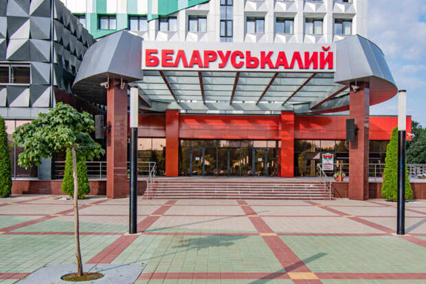 Литва стала жертвой санкций, которых так отчаянно требовала
