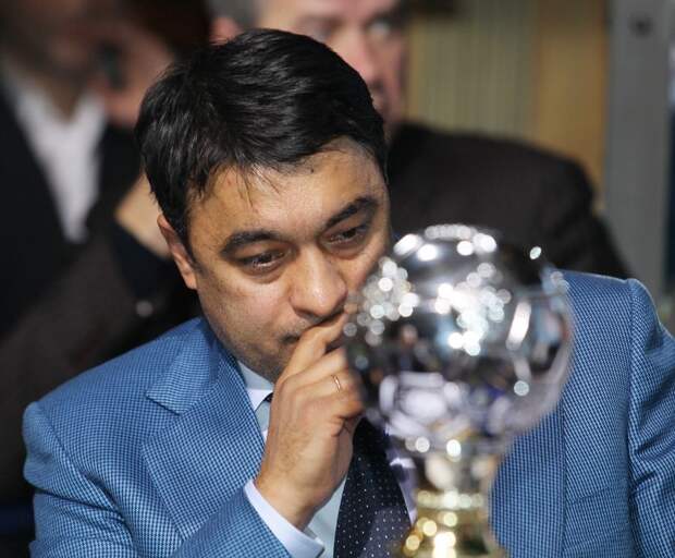 Вдова Мухамадиева назвала гипоксию возможной причиной смерти экс-футболиста