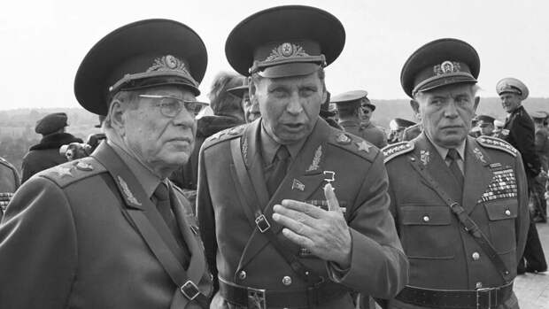 Дмитрий Устинов