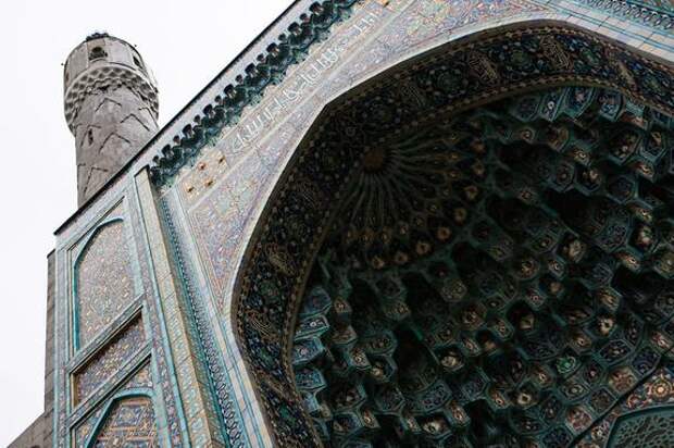 В Петербурге скорректировали маршруты транспорта из-за Ураза-байрама