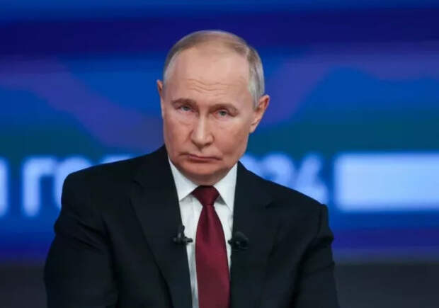 Путин распорядился обновить правила приема на платное обучение в вузах