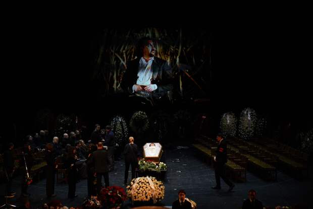 В театре МХТ им. Чехова простились с заслуженным артистом РФ Игорем Золотовицким