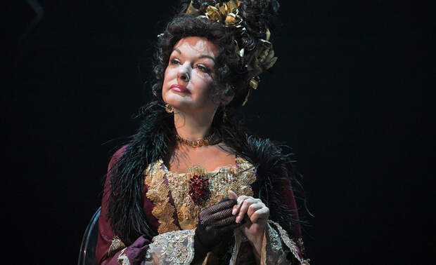 Оставшуюся без наследства дочь Валентины Талызиной обвиняют в краже картин на 30 млн рублей