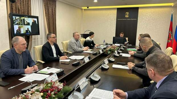 Власти Барнаула обсудили работу систем жизнеобеспечения в период морозов