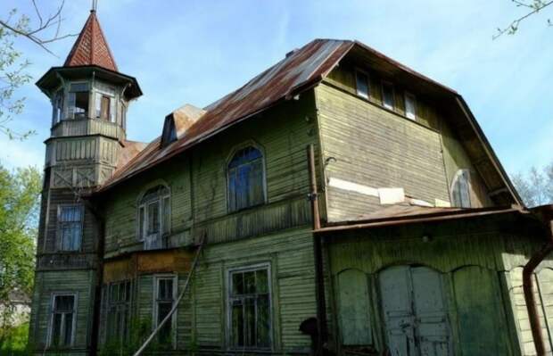 "Почта России" продает в Петербурге три объекта недвижимости