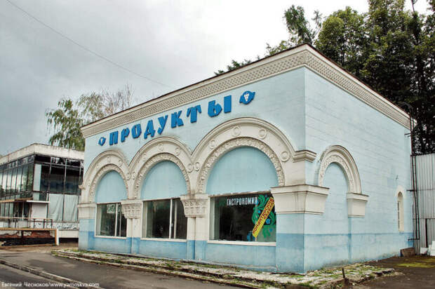 На ВДНХ в Москве сдают в аренду два симпатичных павильона