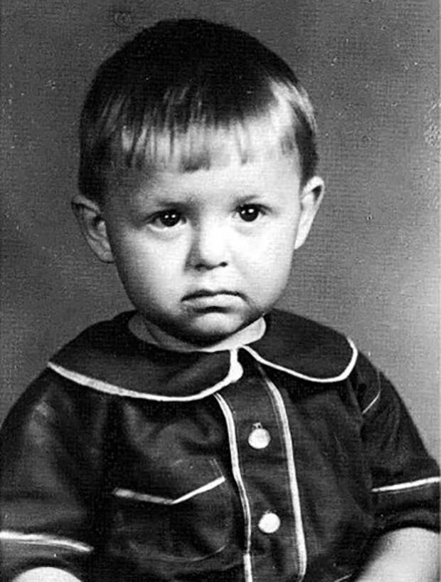 Константин Рокоссовский в детстве. / Фото: warspro.ru Константин Рокоссовский в детстве. / Фото: warspro.ru