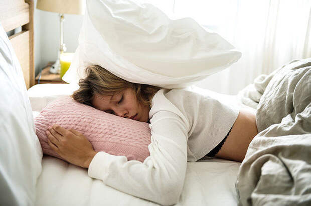 Откуда берется чувство усталости по утрам: 4 причины